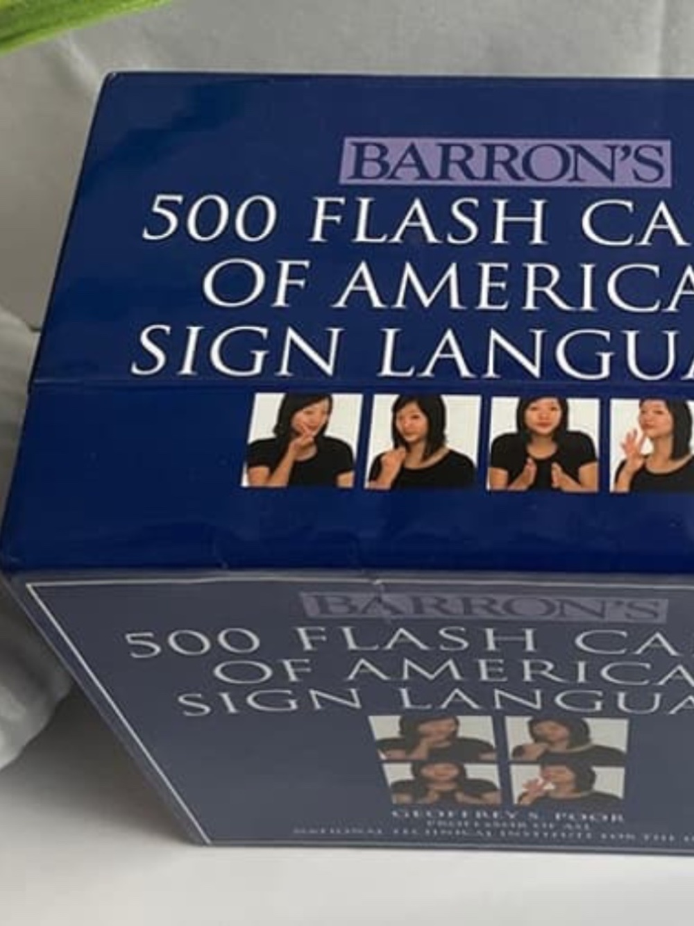 BARRON'S AMERICAN SIGN LANGUAGE~500 FLASH CARDS~LIKE NEW! - Picture 4 of 5